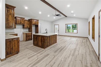/international/us/605-hackberry-street-bartlett-ks-110109102118/