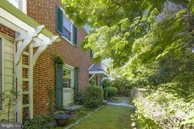 /international/us/155-rex-avenue-philadelphia-pa-110108064452/