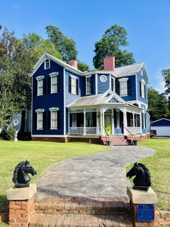 /international/us/202-water-street-washington-ga-110101023133/