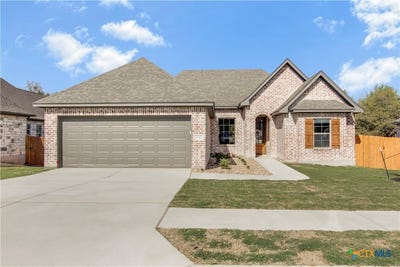 /international/us/1212-madyson-lane-salado-tx-110106469695/