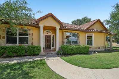/international/us/2004-american-dr-lago-vista-tx-110108437456/