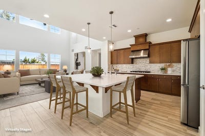 /international/us/465-russell-way-marina-ca-110101435478/