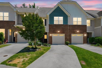 /international/us/1007-contessa-drive-cary-nc-110107514750/