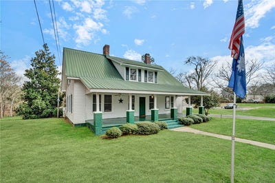 /international/us/302-gassaway-street-central-sc-110105885815/