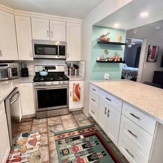 /international/us/424-s-paseo-aguila-green-valley-az-110107603388/