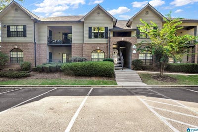 /international/us/312-sterling-oaks-drive-hoover-al-110120466193/