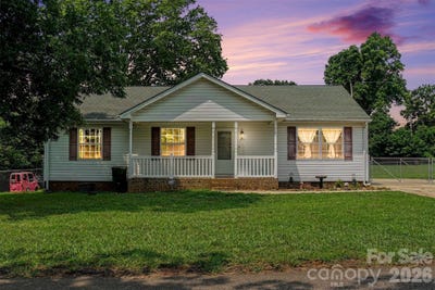 /international/us/409-baker-street-kings-mountain-nc-110109590864/