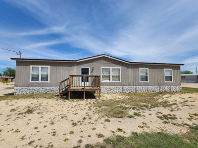 /international/us/305-s-main-avenue-big-lake-tx-110107164460/