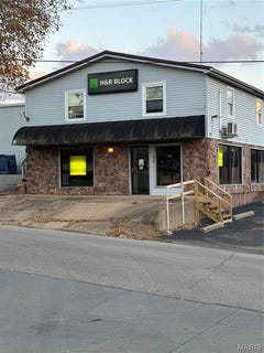 /international/us/150-n-hall-street-potosi-mo-110103624971/