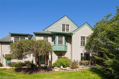/international/us/878-hampton-court-sagamore-hills-oh-110120017897/