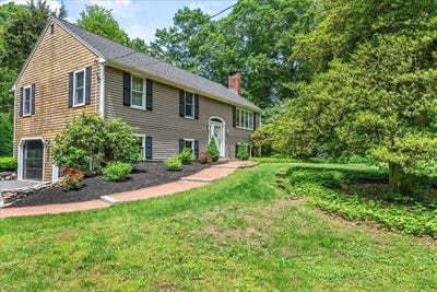 /international/us/6-mattakeesett-lane-norwell-ma-110100312078/