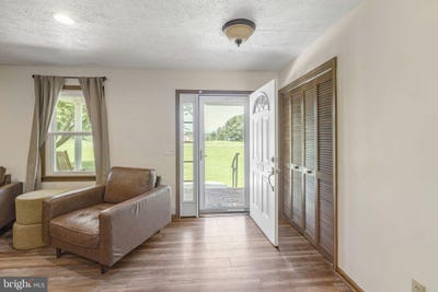 /international/us/6628-oak-park-road-oakpark-va-110101052171/