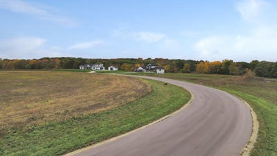 /international/us/930-2nd-street-ne-saint-stephen-mn-110101657395/