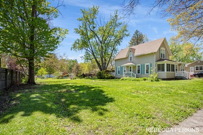 /international/us/326-south-haven-street-south-haven-mi-110108098826/