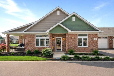 /international/us/423-stearn-drive-genoa-il-110107377619/