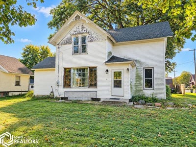 /international/us/1101-16th-avenue-eldora-ia-110120486537/