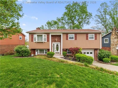 /international/us/1106-hollyberry-lane-south-charleston-wv-110107339768/