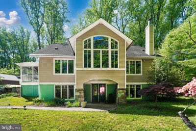 /international/us/9328-garden-court-potomac-md-110107538263/
