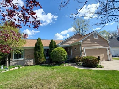 /international/us/1560-n-delano-street-saint-clair-mi-110108442477/