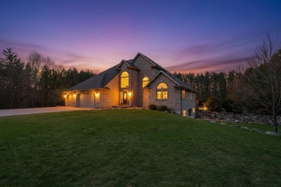 /international/us/5164-stiles-road-lena-wi-110106621894/