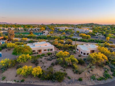 /international/us/8001-e-carefree-drive-carefree-az-110107416208/