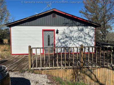 /international/us/300-apple-tree-drive-point-pleasant-wv-110106815600/