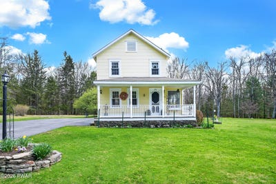 /international/us/102-rocky-view-drive-hawley-pa-110107514183/