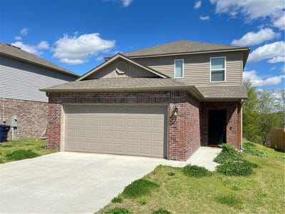 /international/us/3211-gulley-way-farmington-ar-110108694876/