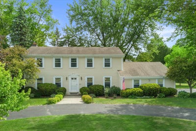 /international/us/15655-monet-ct-brookfield-wi-110108397719/