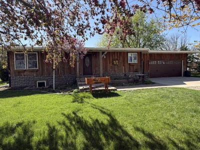/international/us/401-4th-street-bath-sd-110108824631/