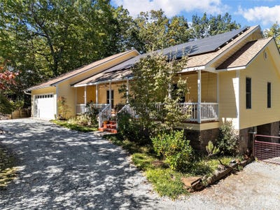 /international/us/160-caledonia-road-landrum-sc-110103102883/