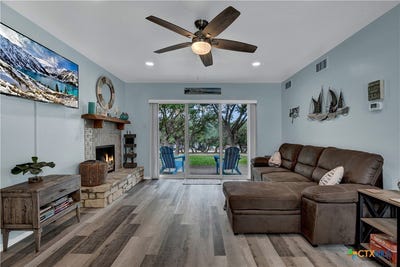 /international/us/1185-parkview-drive-canyon-lake-tx-110093044409/