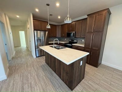 /international/us/7500-e-voyager-rd-site-4-tucson-az-110101674871/