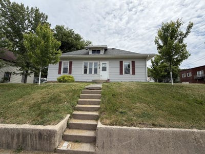 /international/us/863-s-park-street-richland-center-wi-110108821293/