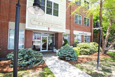/international/us/9-summer-st-franklin-ma-110108472707/