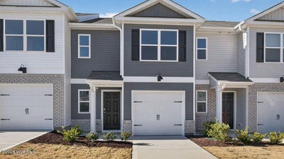 /international/us/605-wilder-bloom-path-aberdeen-nc-110107613599/