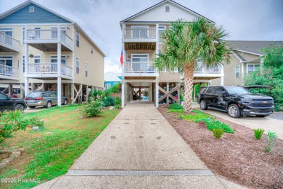/international/us/1610-searay-lane-carolina-beach-nc-110109997949/