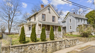 /international/us/12-summit-street-derby-ct-110099789304/
