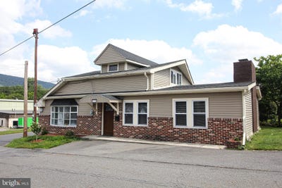 /international/us/419-chestnut-street-lykens-pa-110119732718/