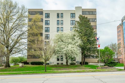 /international/us/3100-grand-avenue-des-moines-ia-110107872332/