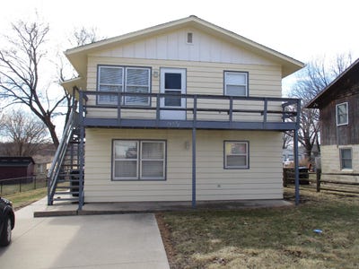 /international/us/719-e-bluff-street-cherokee-ia-110106338698/