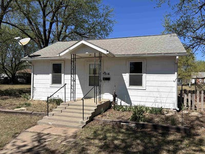 /international/us/216-e-8th-st-harper-ks-110106979811/