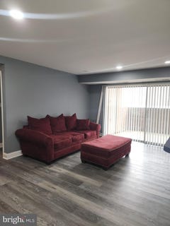 /international/us/3807-saint-barnabas-road-suitland-md-110097013033/