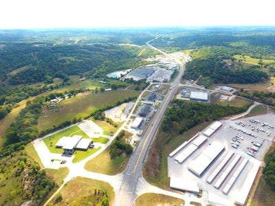 /international/us/21145-us-highway-71-pineville-mo-110098955245/?lang=en