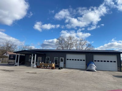 /international/us/709-s-main-st-burkesville-ky-110104873323/