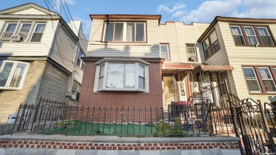 /international/us/93-45-202nd-street-hollis-ny-110096117096/