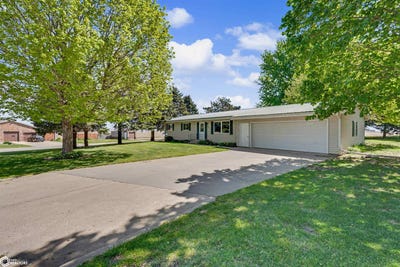 /international/us/110-sunrise-drive-lincoln-ia-110107939265/