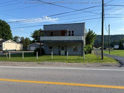 /international/us/11001-charleston-road-red-house-wv-110105933913/