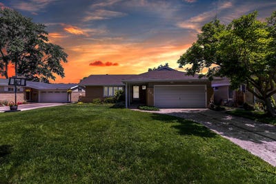 /international/us/265-terry-lane-villa-park-il-110120107446/