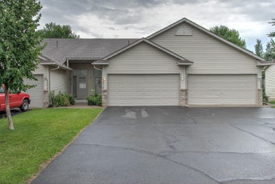 /international/us/1016-honeysuckle-lane-se-cambridge-mn-110109155825/